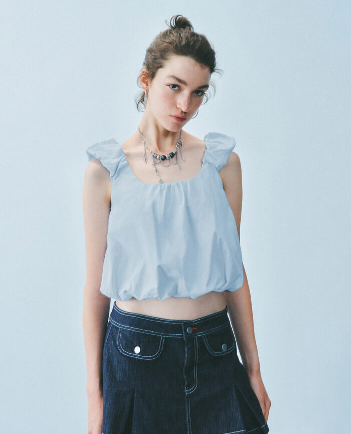 Women's two-piece shirt with square neck crop top